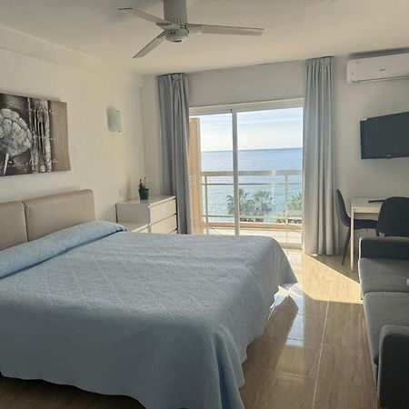 Apartahotel Chinasol Con Parking Y Desayuno 阿尔姆尼卡 外观 照片