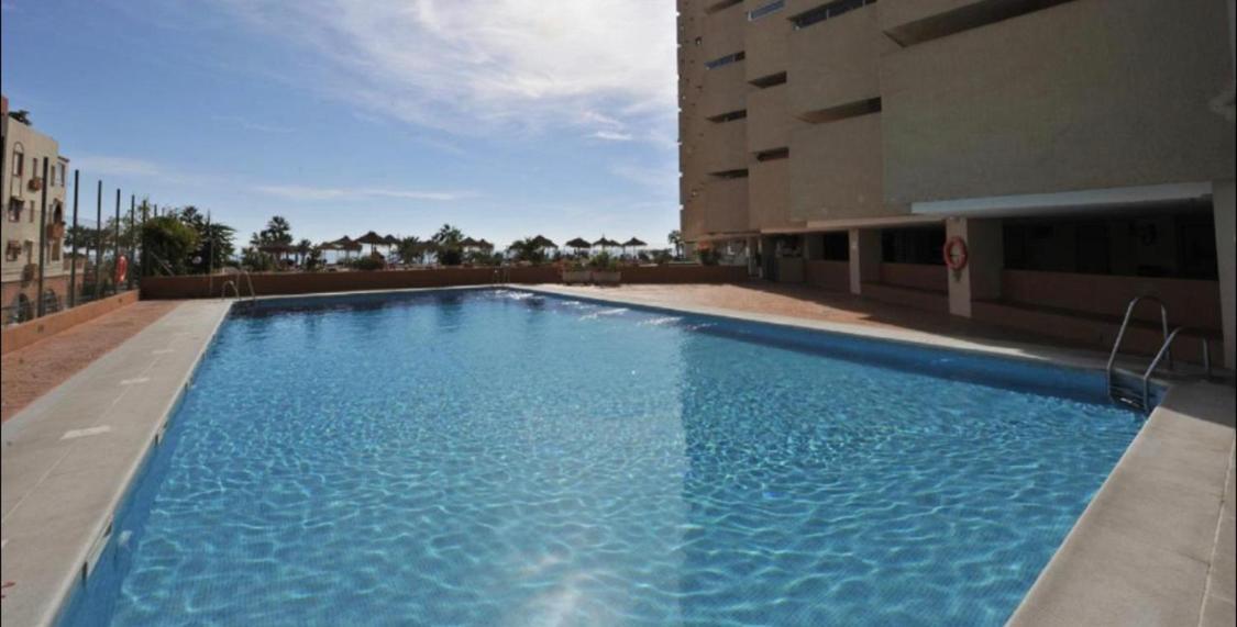 Apartahotel Chinasol Con Parking Y Desayuno 阿尔姆尼卡 外观 照片