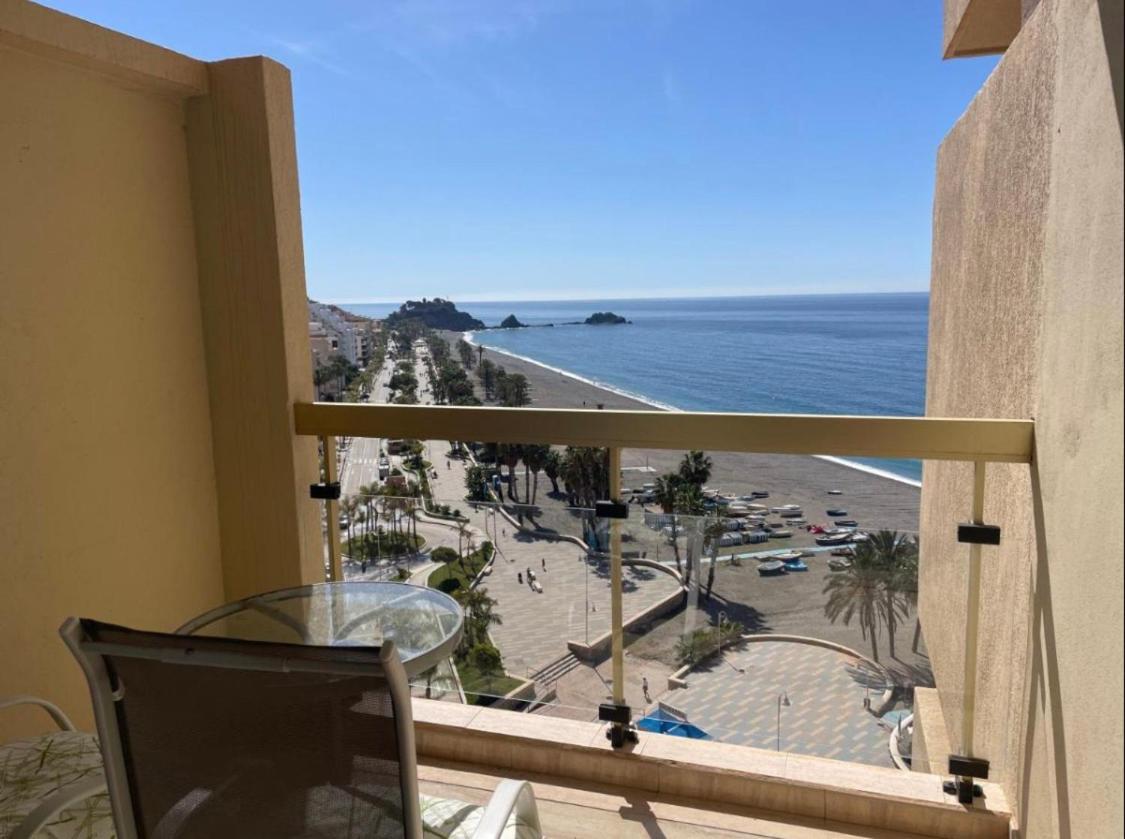 Apartahotel Chinasol Con Parking Y Desayuno 阿尔姆尼卡 外观 照片