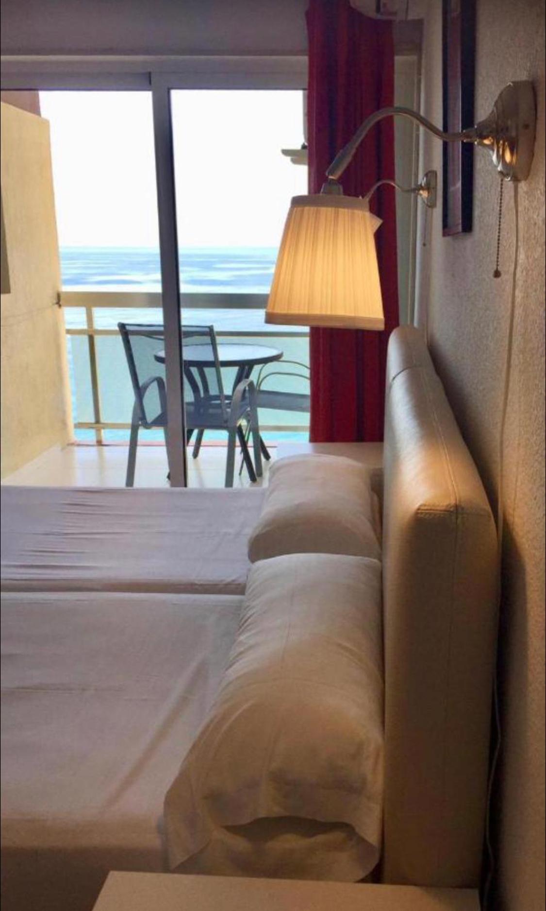 Apartahotel Chinasol Con Parking Y Desayuno 阿尔姆尼卡 外观 照片